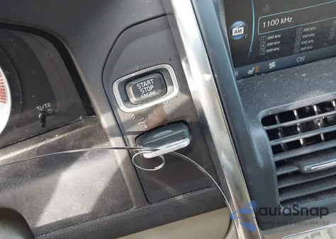 2013 Volvo Xc60 3.2 Premier z USA, uszkodzony, nr VIN YV4940DZ0D2407909